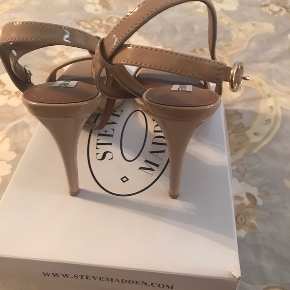 Shoes - Picture 2 of 4